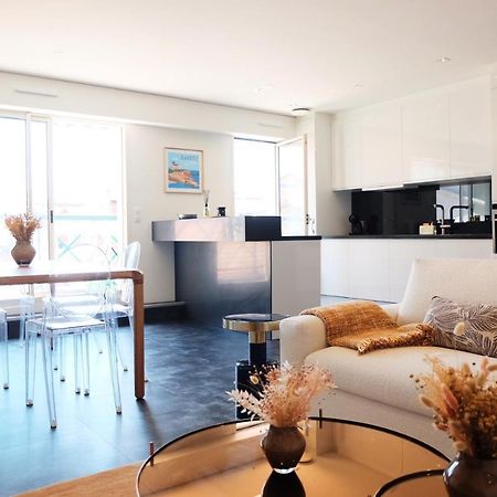 Magnifique Appartement, En Hyper Centre, Avec Terrasse Et Place De Parking 比亚里茨 外观 照片