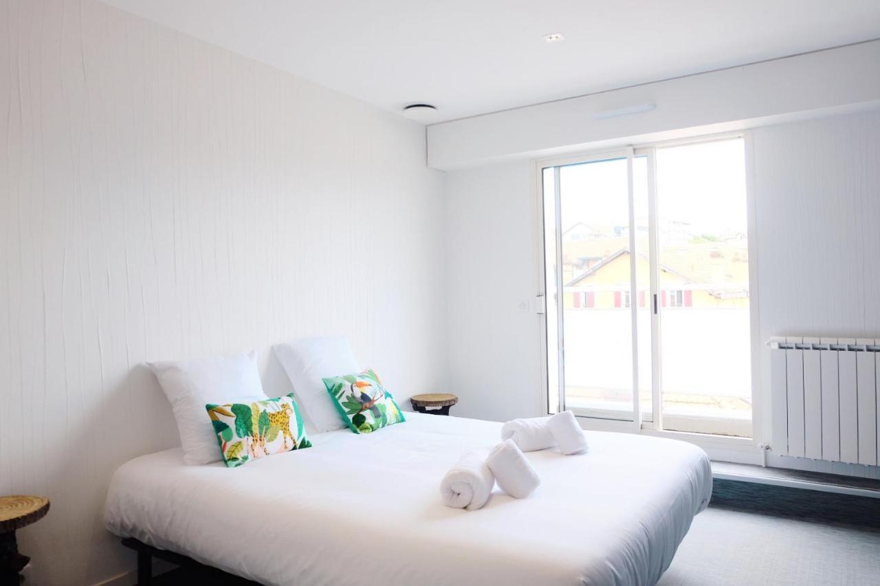 Magnifique Appartement, En Hyper Centre, Avec Terrasse Et Place De Parking 比亚里茨 外观 照片